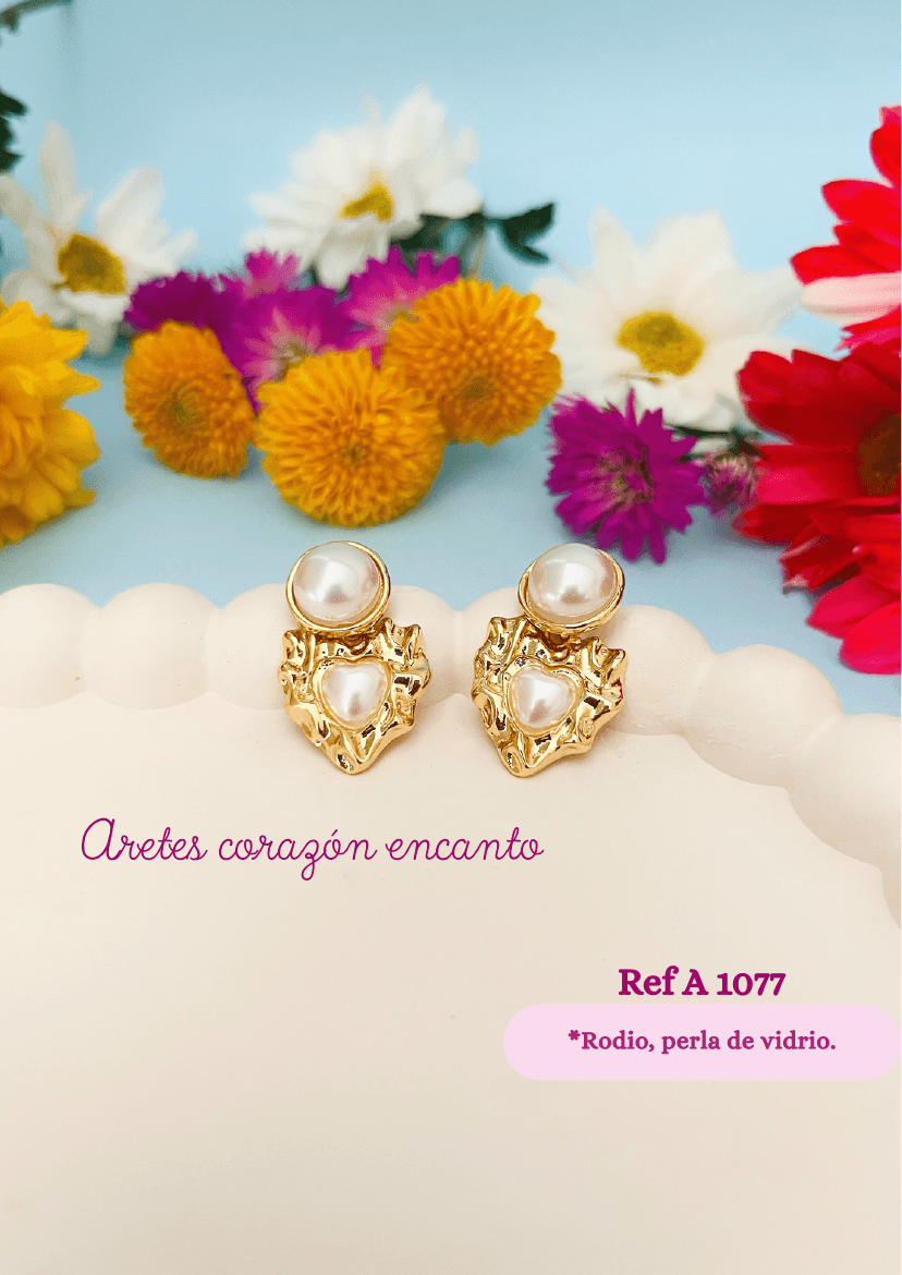 Aretes corazón encanto